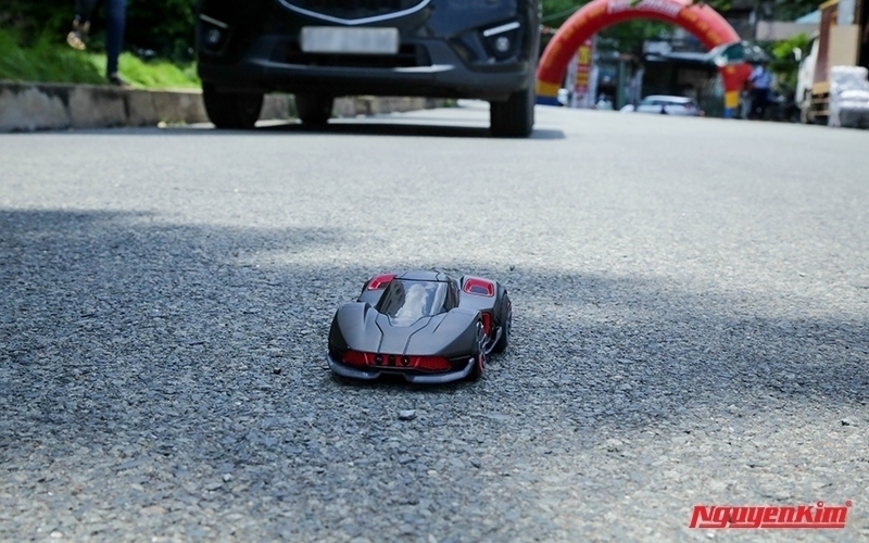 Xe điều khiển Wowwee R.E.V 0420